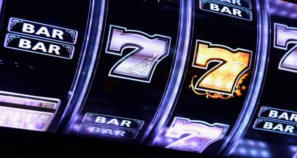 Live-dealer casino tables on lampiontogel link